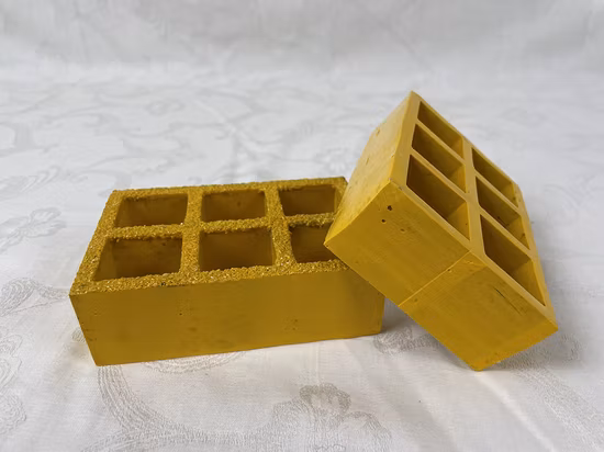 Griglia in PRFV/FRP stampata di alta qualità da 38*38*38 mm per passerelle